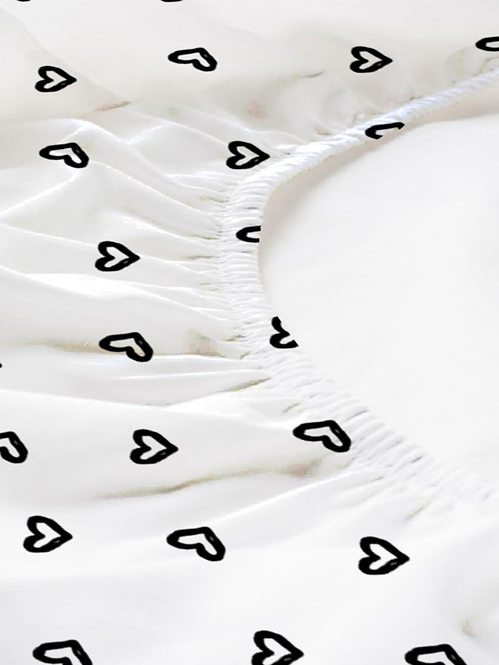 Karışık Kalp Desenli Baskılı 180x200 Çift Kişilik Lastikli Çarşaf Seti-1