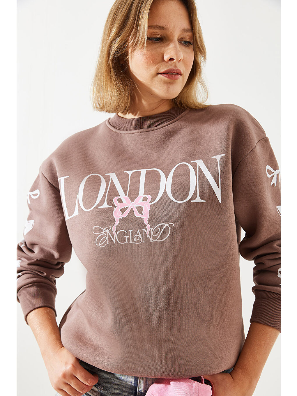 Kahverengi Kadın Üç İplik Şardonlu London Life Grafik Baskılı Sweatshirt MBHS-2