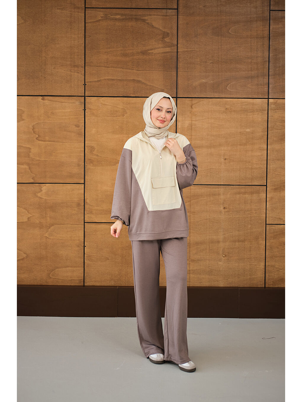 Ekru Kadın Yarım Fermuarlı Tek Cepli Pantolonlu Takım Krem-3