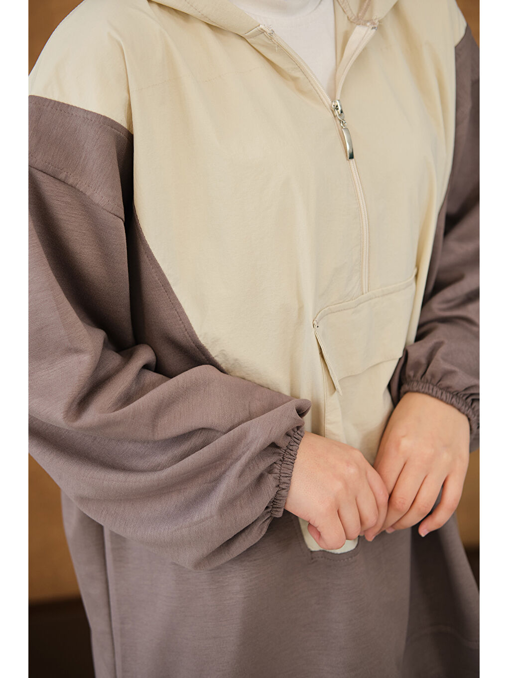 Ekru Kadın Yarım Fermuarlı Tek Cepli Pantolonlu Takım Krem-4