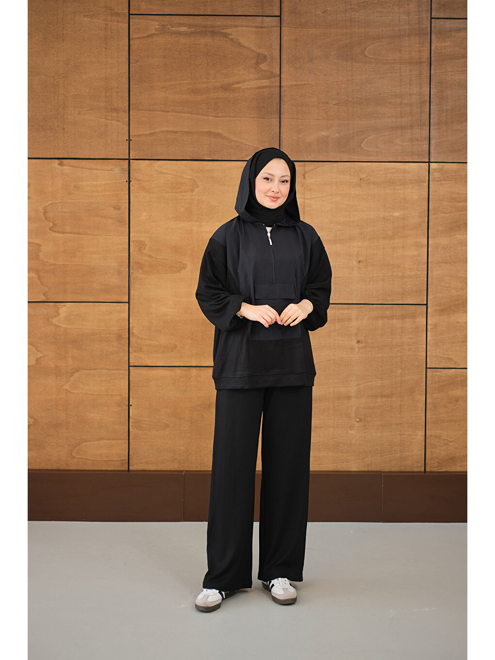 Kadın Yarım Fermuarlı Tek Cepli Pantolonlu Takım Siyah-3