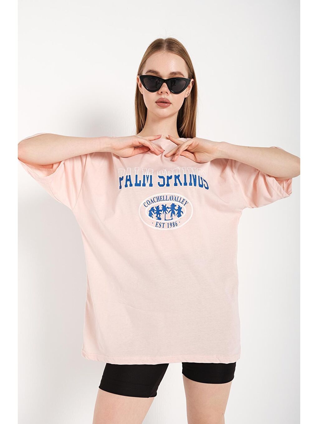 Trendseninle Pembe Kadın Palm Springs Pudra Pembe Baskılı Oversize Tişört