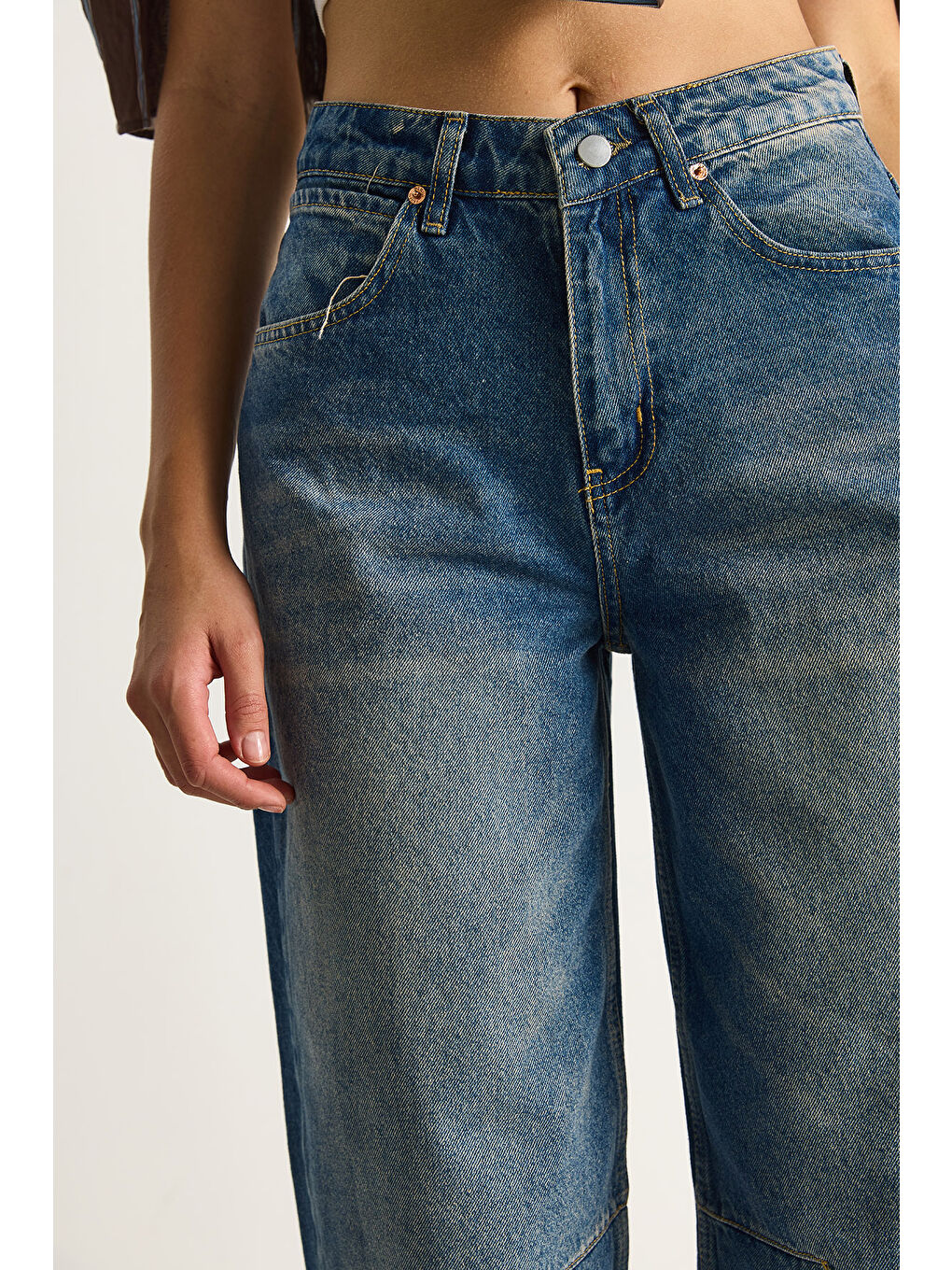 Mavi Kadın Baggy Fit Yüksek Bel Düz Paça Denim Pantolon-5