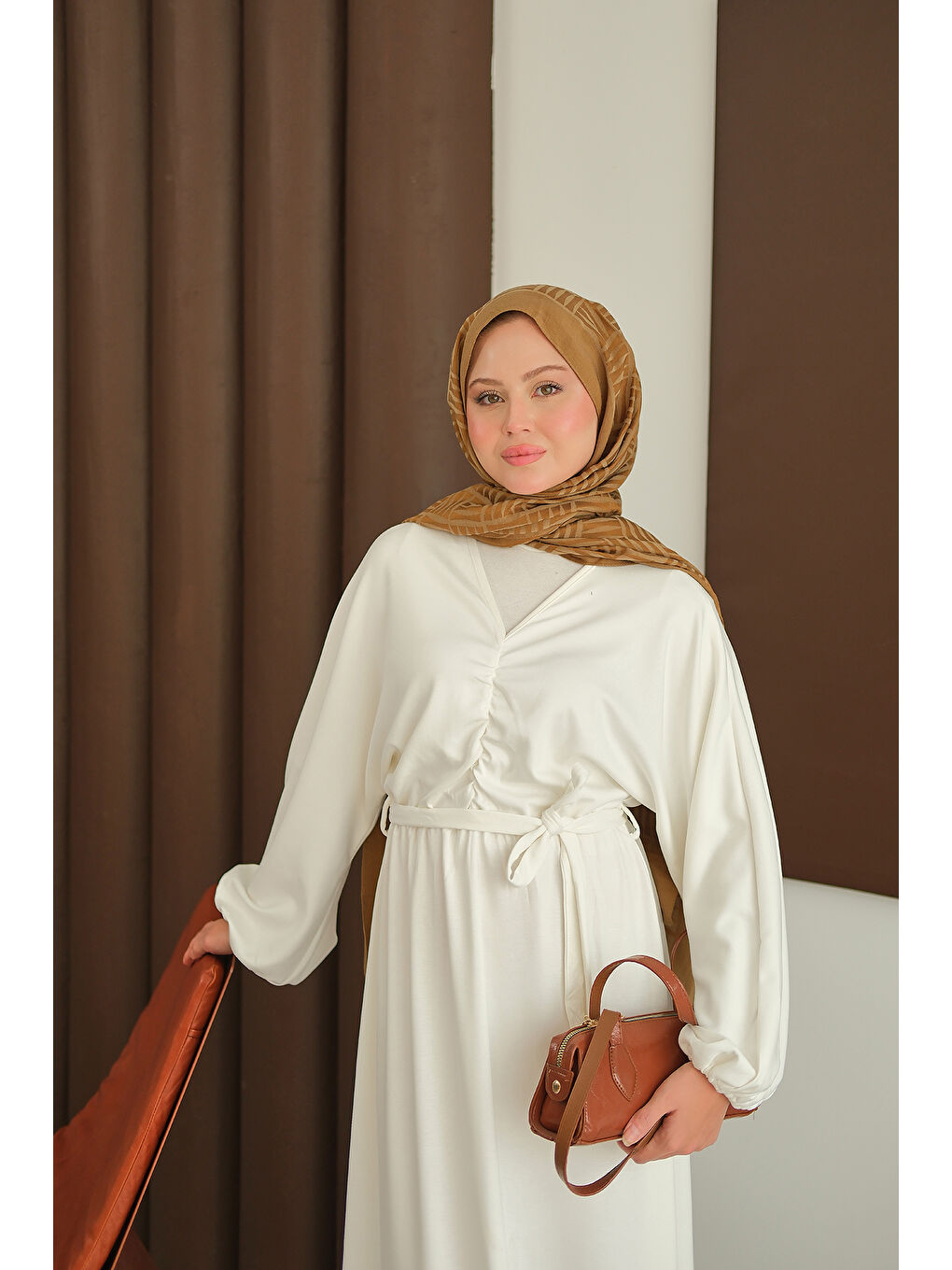 Kadın Büzgü Detay Elbise Ekru-4