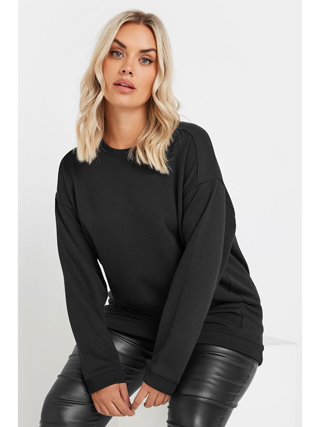 Siyah Büyük Beden Bisiklet Yaka Uzun Kollu Basic Sweatshirt 303747-1