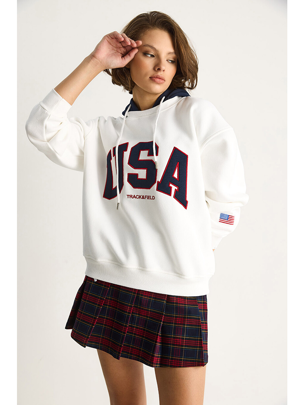 Beyaz Kadın USA İşlemeli Şardonlu Kapüşonlu Salaş Sweatshirt-3