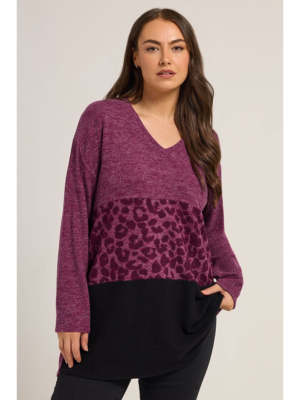 Mor Büyük Beden V Yaka Uzun Kollu Pelüş Sweatshirt 285053-1