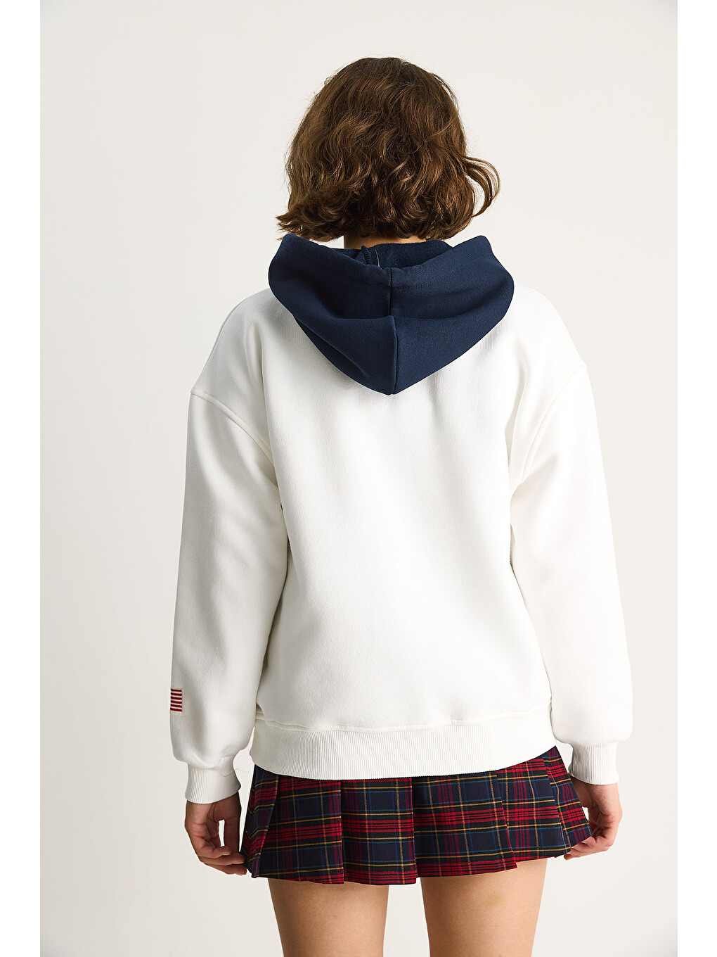 Beyaz Kadın USA İşlemeli Şardonlu Kapüşonlu Salaş Sweatshirt-6