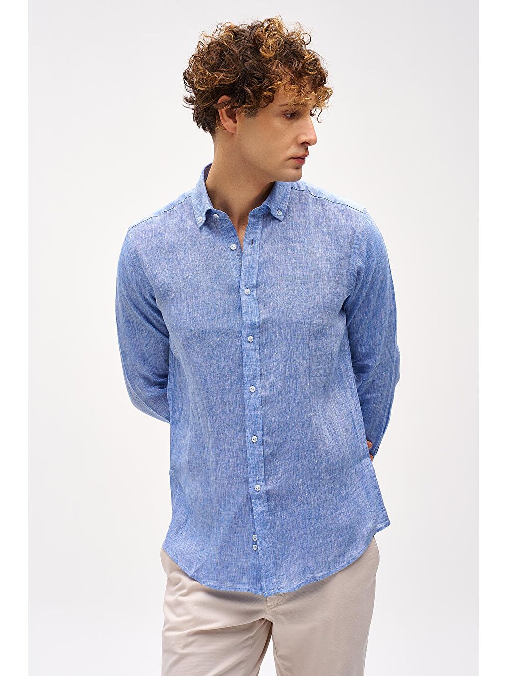 Koyu Mavi Dynamic Fit Düğmeli Yaka Düz Uzun Kollu Cepsiz %100 Keten Gömlek-2