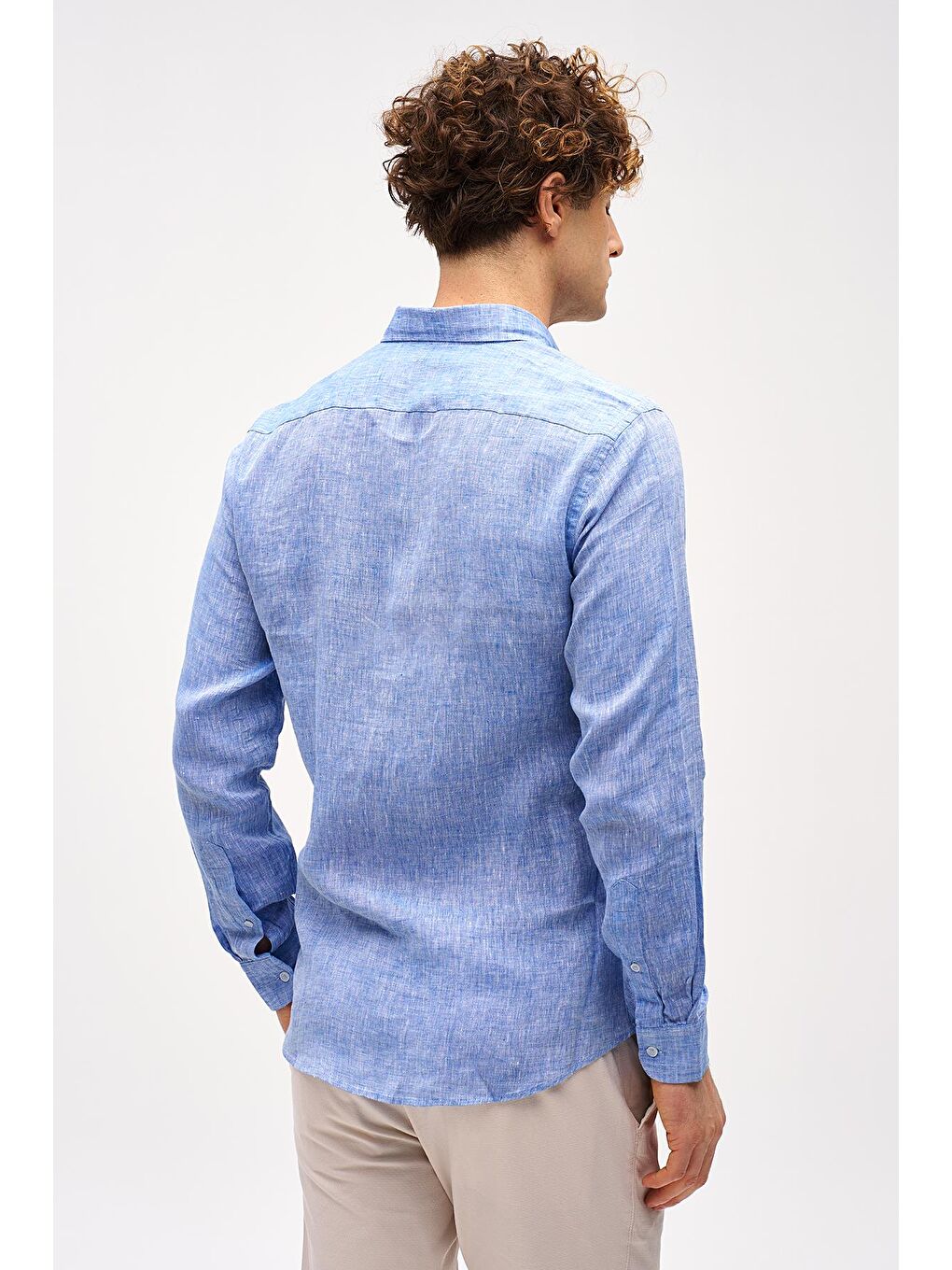 Koyu Mavi Dynamic Fit Düğmeli Yaka Düz Uzun Kollu Cepsiz %100 Keten Gömlek-4