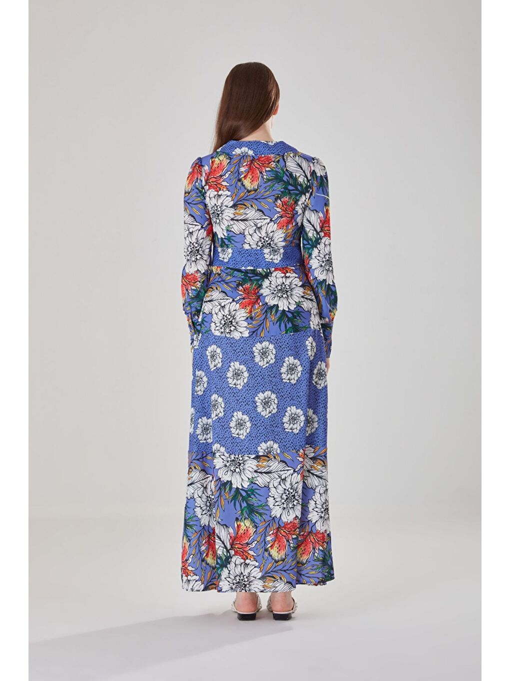 Karışık V Yaka Desenli Uzun Elbise-3