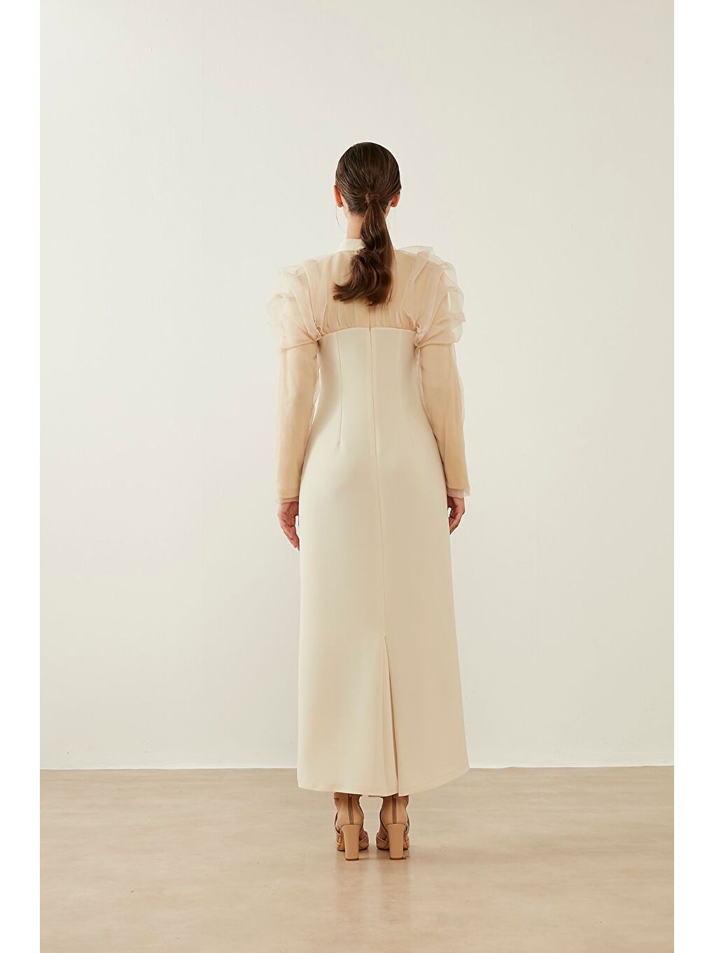 Organze Fırfırlı Ekru Elbise-4