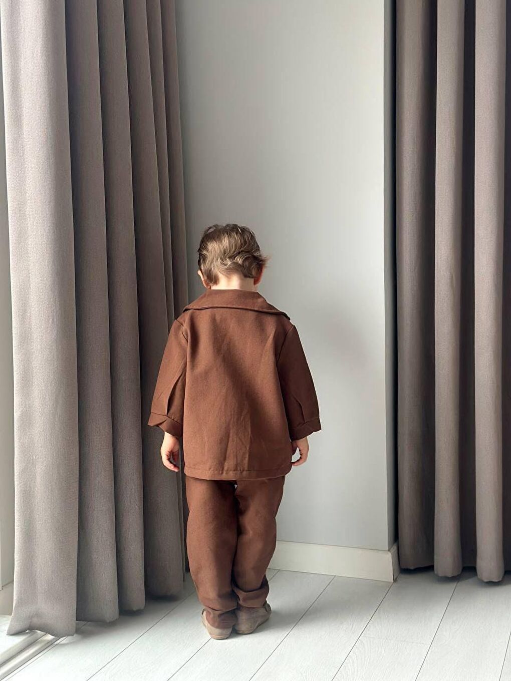 Erkek Çocuk Pamuklu Kahverengi Düğmeli Ceket Ve Pantolon Takım-2