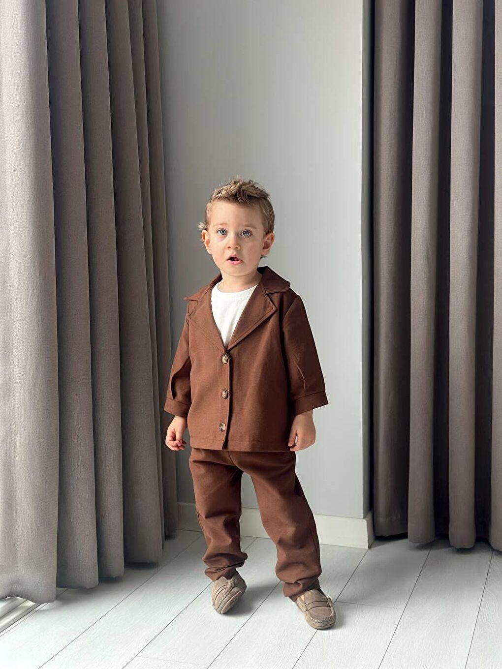 Erkek Çocuk Pamuklu Kahverengi Düğmeli Ceket Ve Pantolon Takım-3
