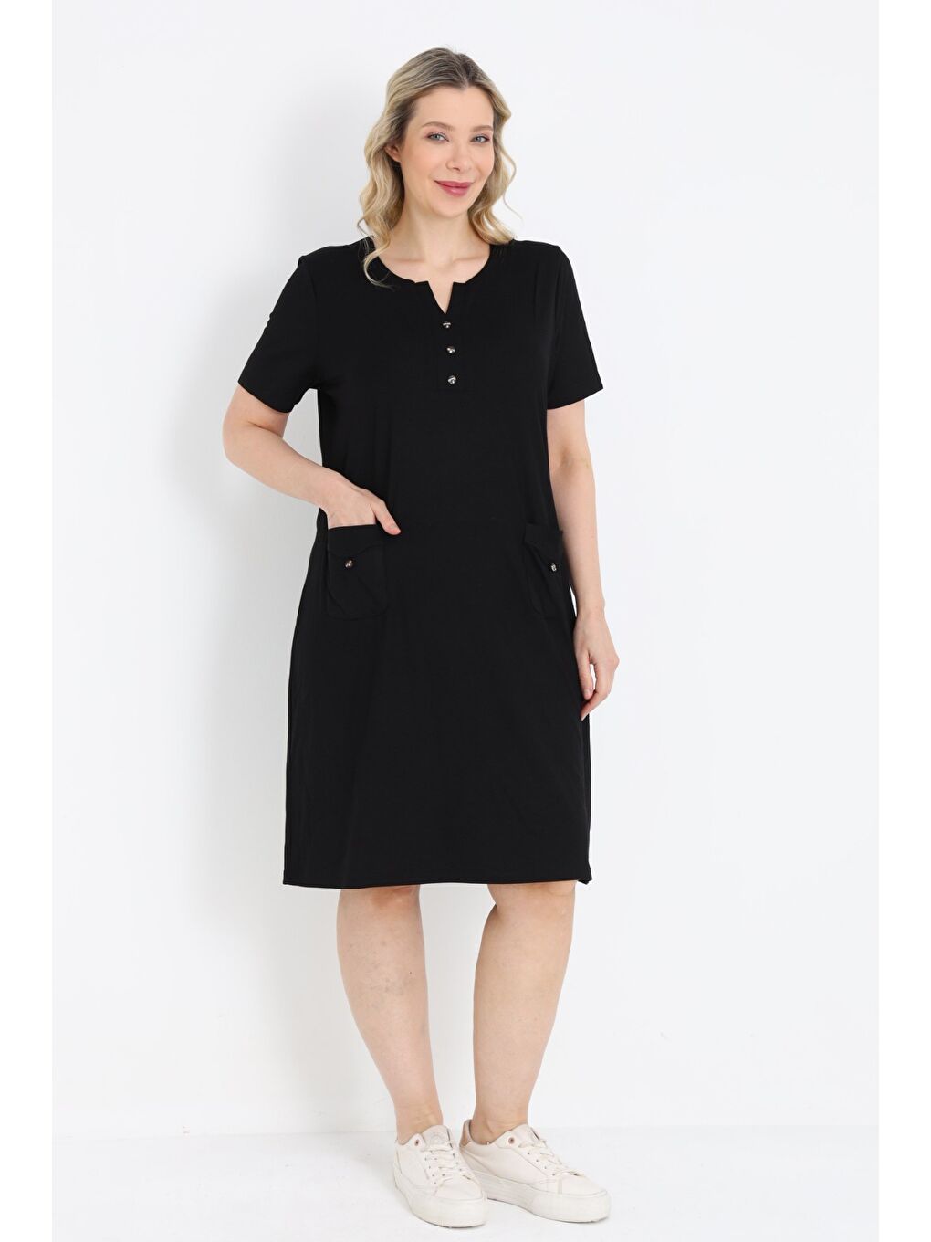 Siyah Kadın Büyük Beden Elastanlı V Yaka Düğmeli Cepli Kısa Kollu Elbise-2