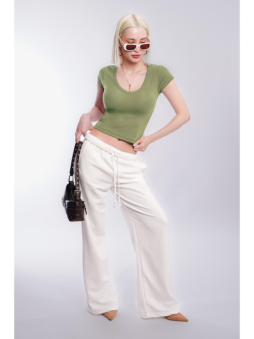 Yeşil V Yaka Basic Kadın Tişört Mg2450-3
