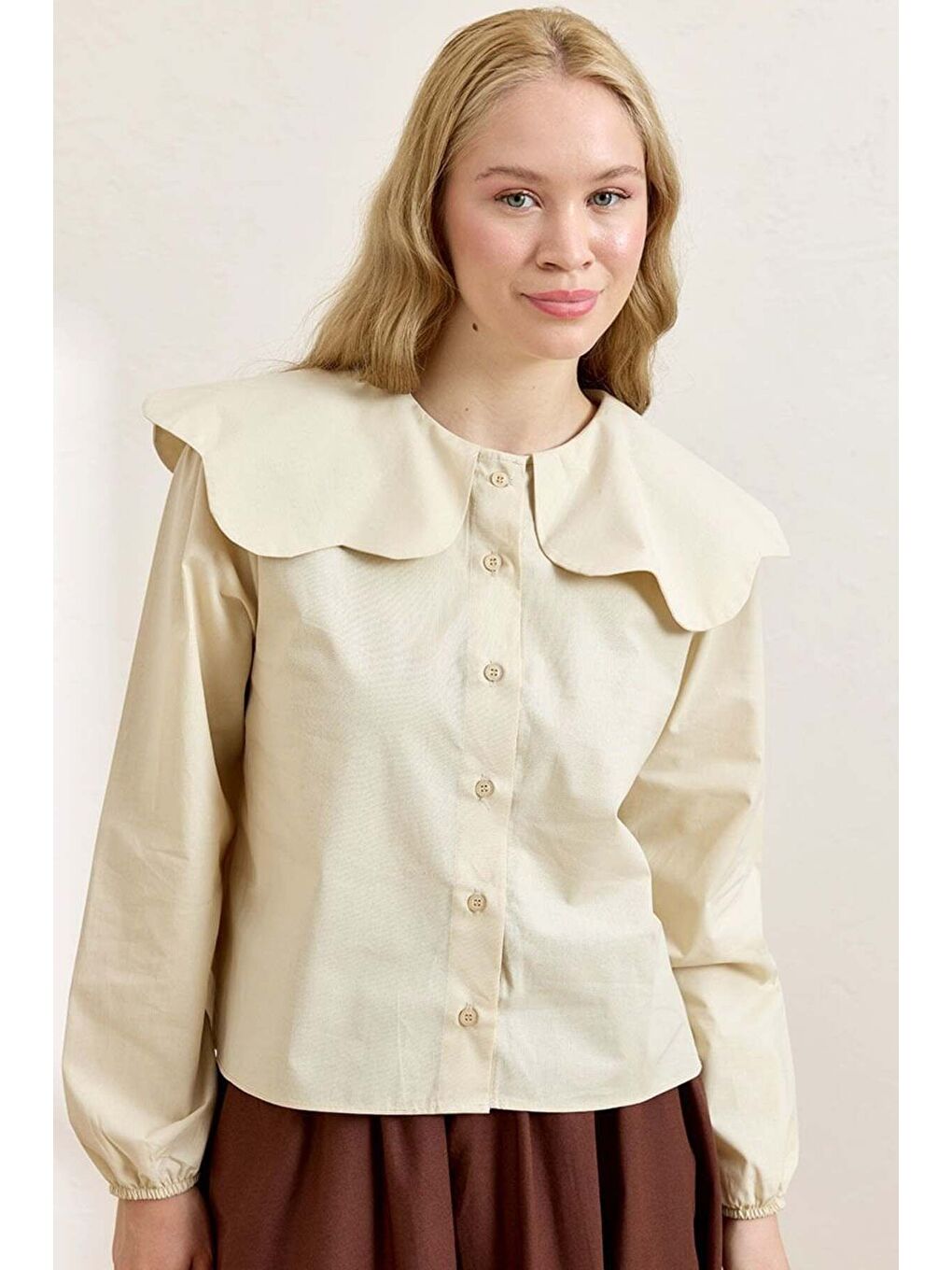 Ekru Krem Papatya Yaka Crop Gömlek-1