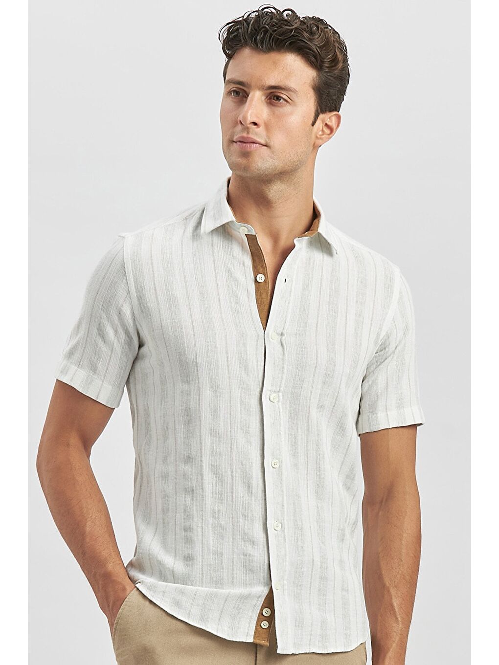 Bej Kısa Kollu Çizgili Armürlü Pamuklu Casual Slim Fit Dar Kesim Gömlek 1004240245-3