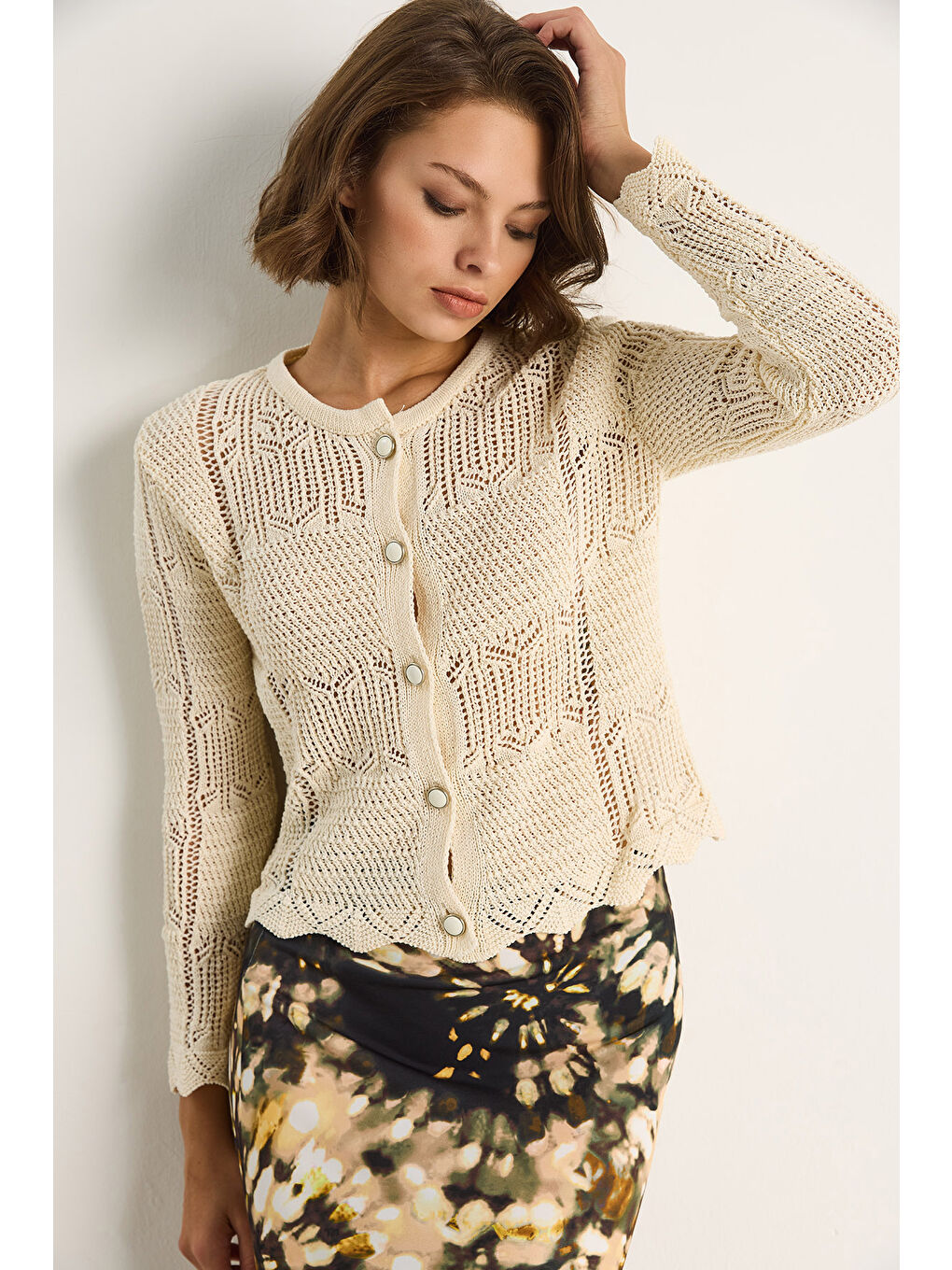 Ekru Kadın Delikli İşlemeli Triko Hırka-4