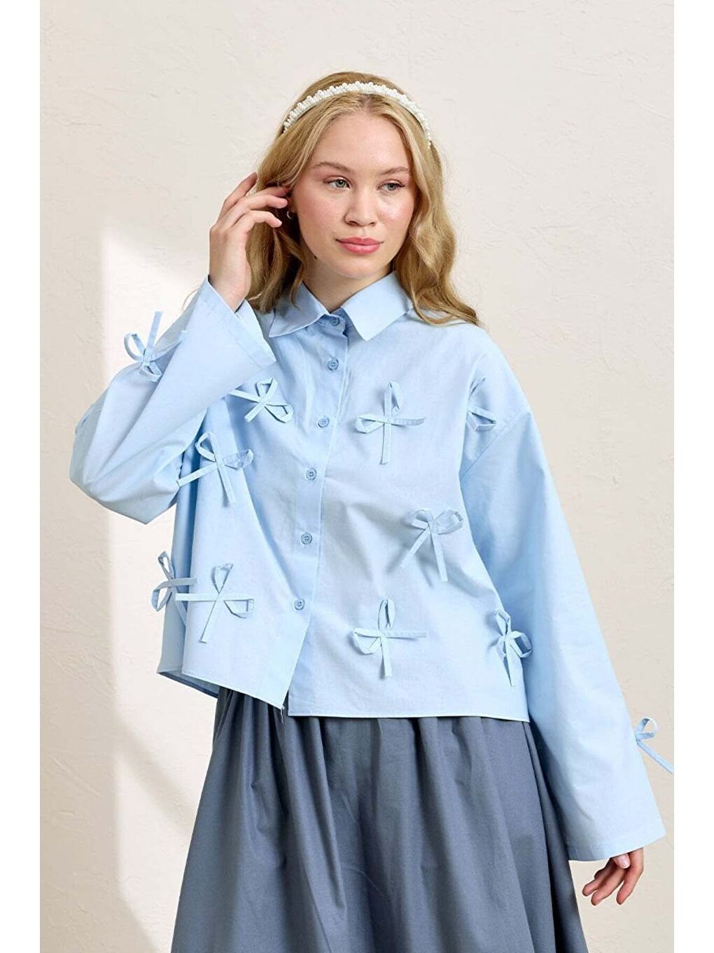 Soft Mavi Fiyonk Detay Crop Gömlek