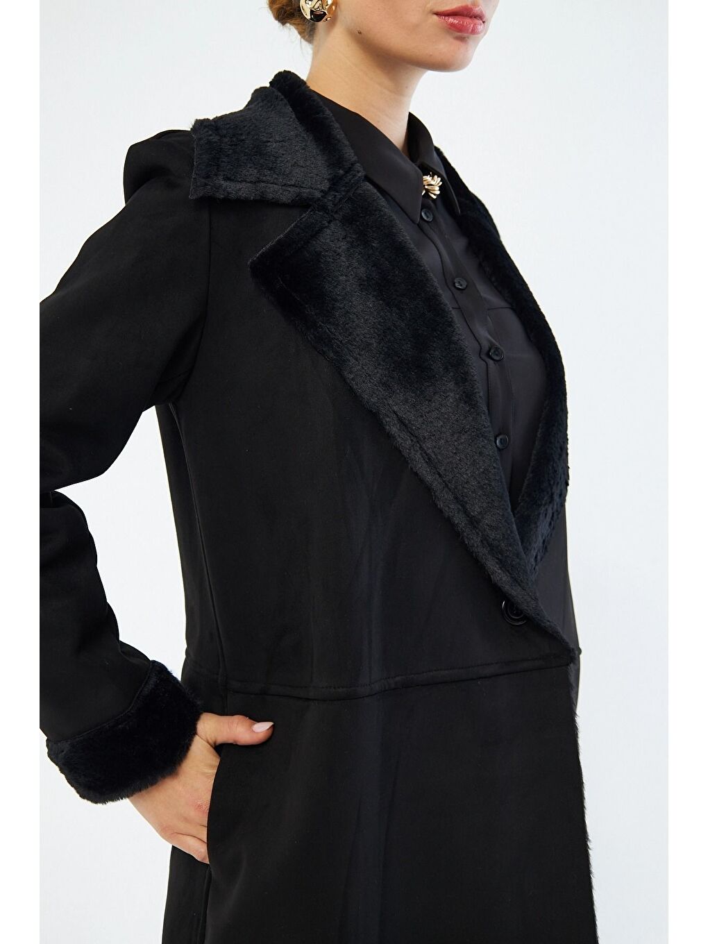 İçi Pelüşlü Siyah Kaban-4