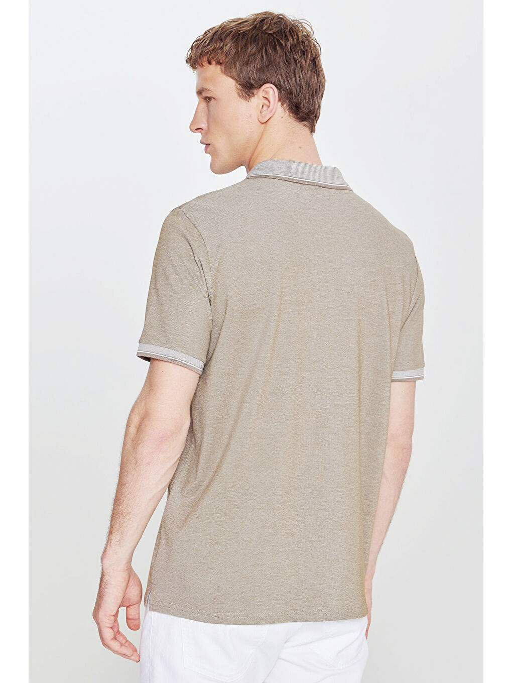 Erkek Nefti-Beyaz Pamuklu Comfort Fit Rahat Kesim Polo Yaka Cepli Tişört-5