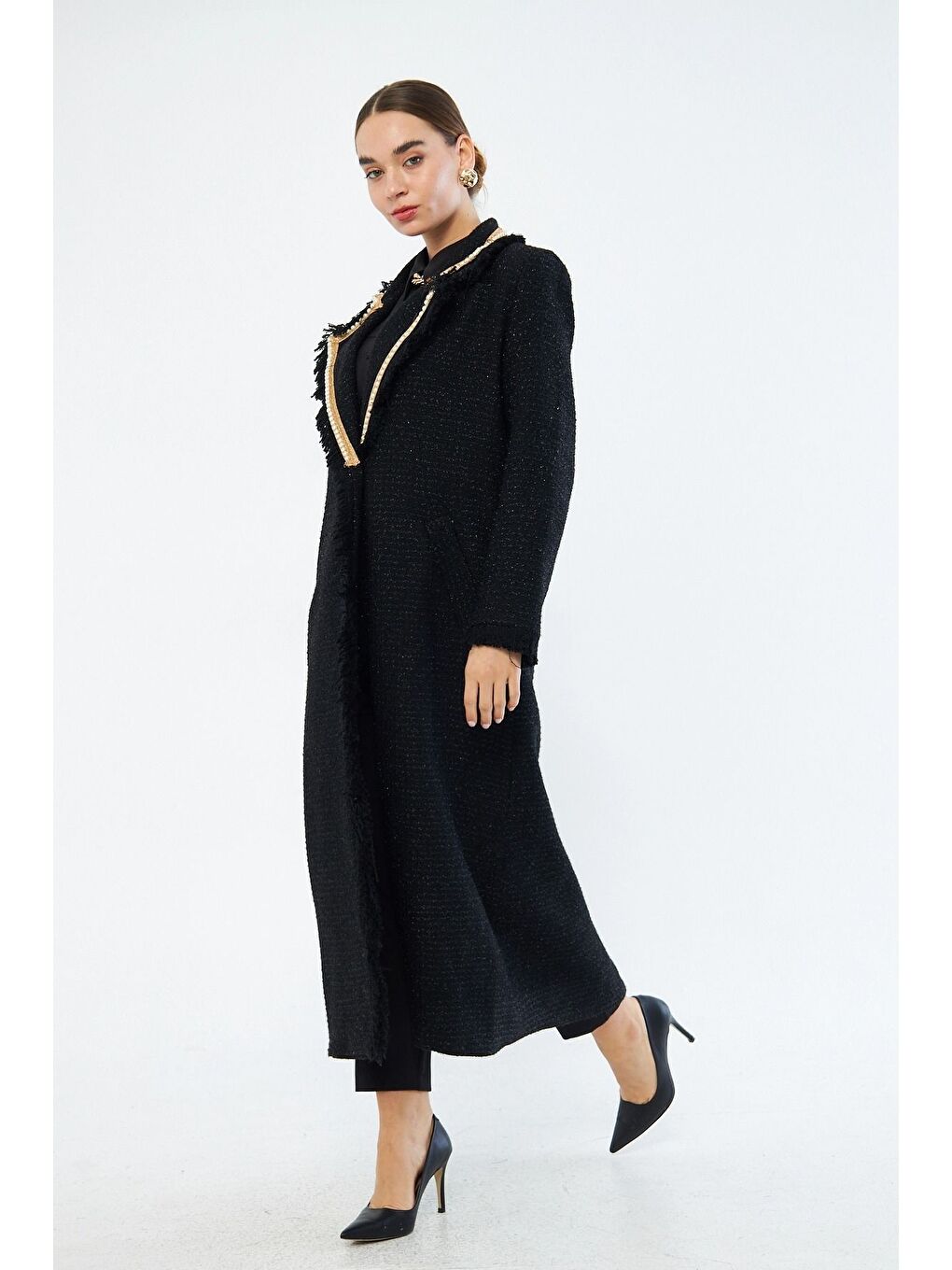 Yaka İncili Tüvit Siyah Kaban-2