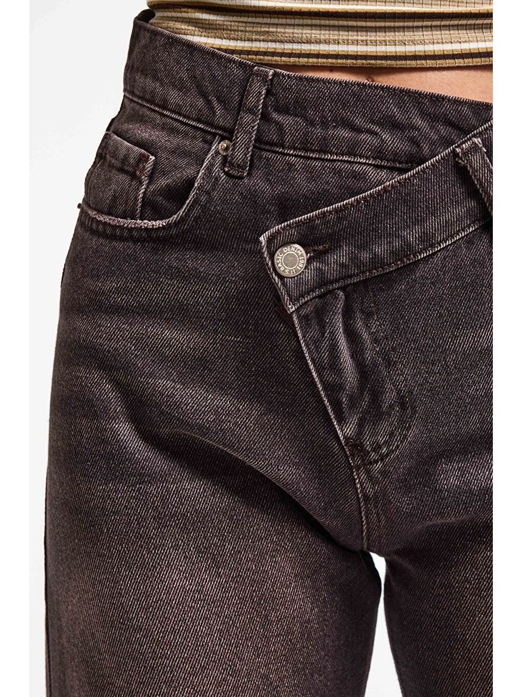Kahverengi Kadın Koyu Kahve 2s6-16 Straight Fit Kemer Detaylı Özel Tasarım Denim Jean-2