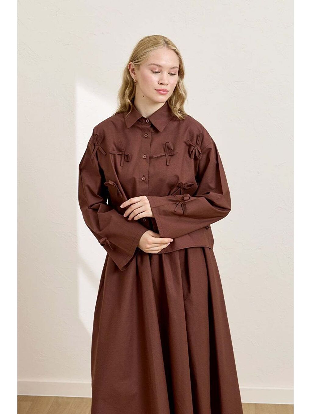 Kahverengi Acı Kahve Fiyonk Detay Crop Gömlek-2