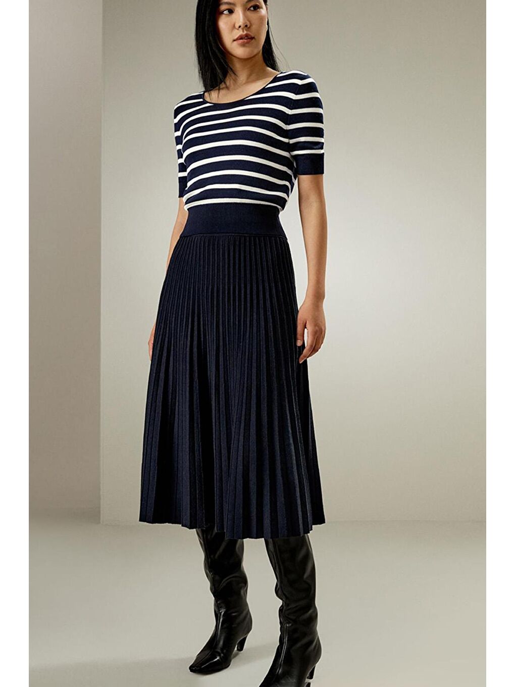 Lacivert Bisiklet Yaka Çizgili Kadın T-Shirt Mg2400-2