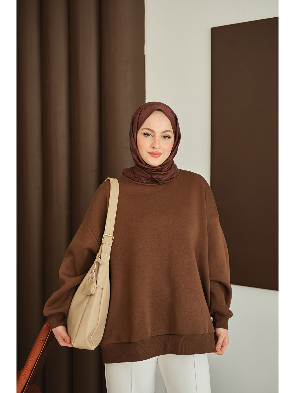 Kadın Bisiklet Yaka Sweat Kahverengi-1