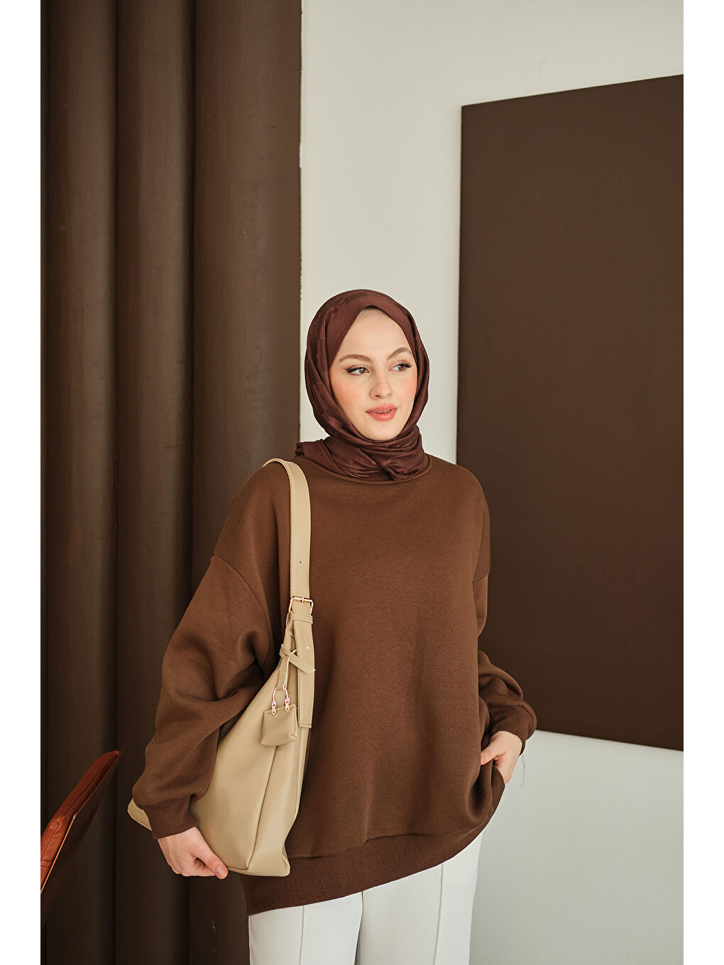 Kadın Bisiklet Yaka Sweat Kahverengi-2