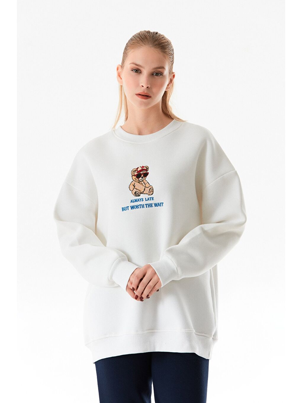 Fullamoda Ekru 3 İplik Ayıcık Nakışlı  Bisiklet Yaka Oversize Sweatshirt - 2