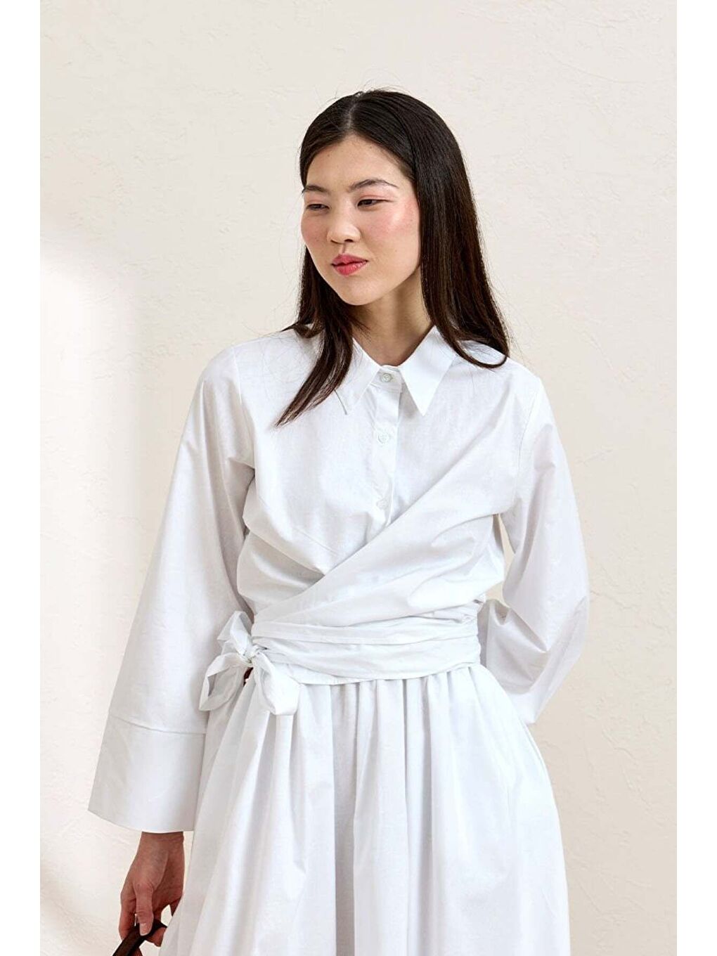 Beyaz Bağlamalı Gömlek-2