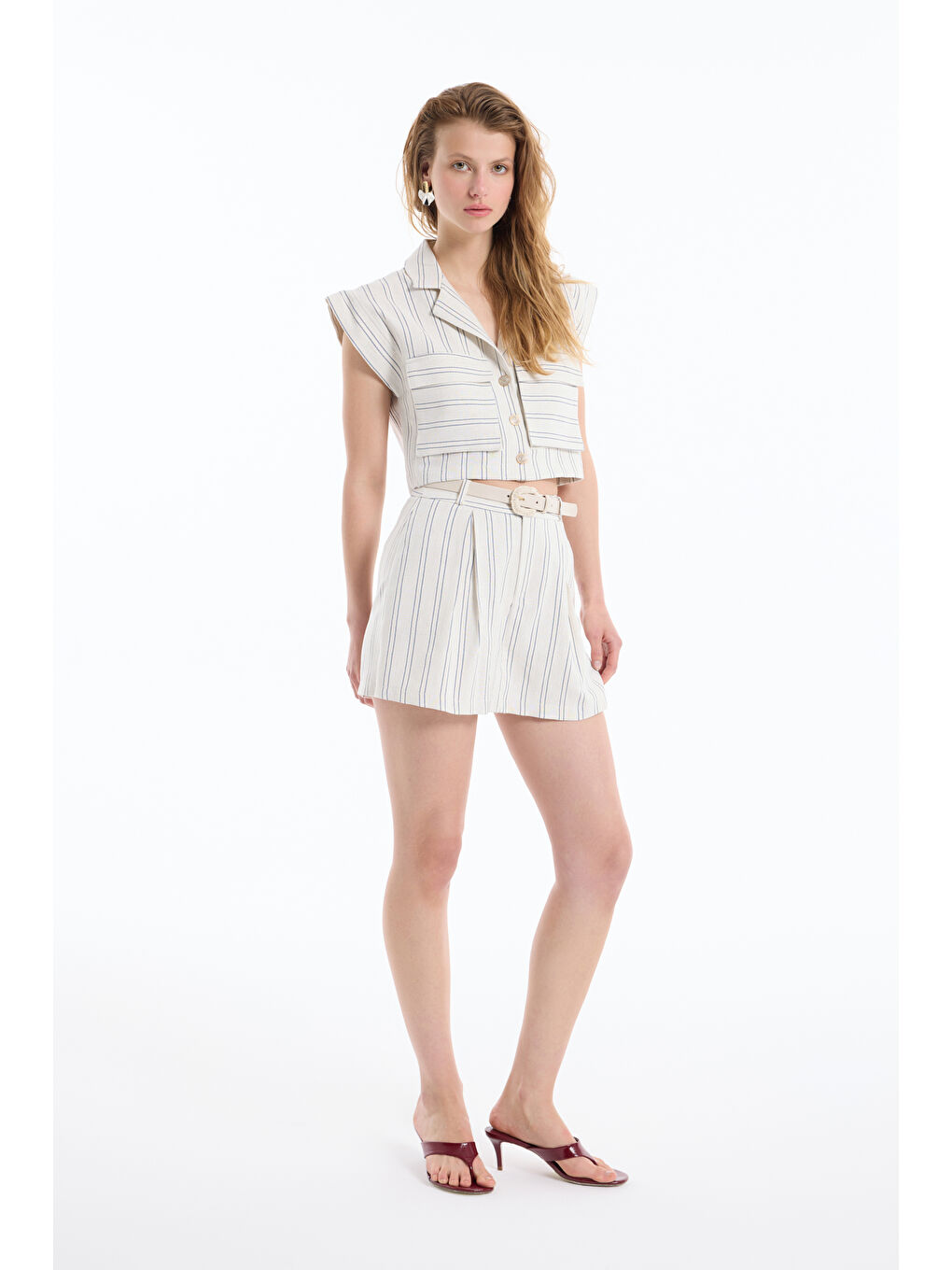 Bej Beli Kemerli İnce Çizgili Keten Şort Etek Naturel-3