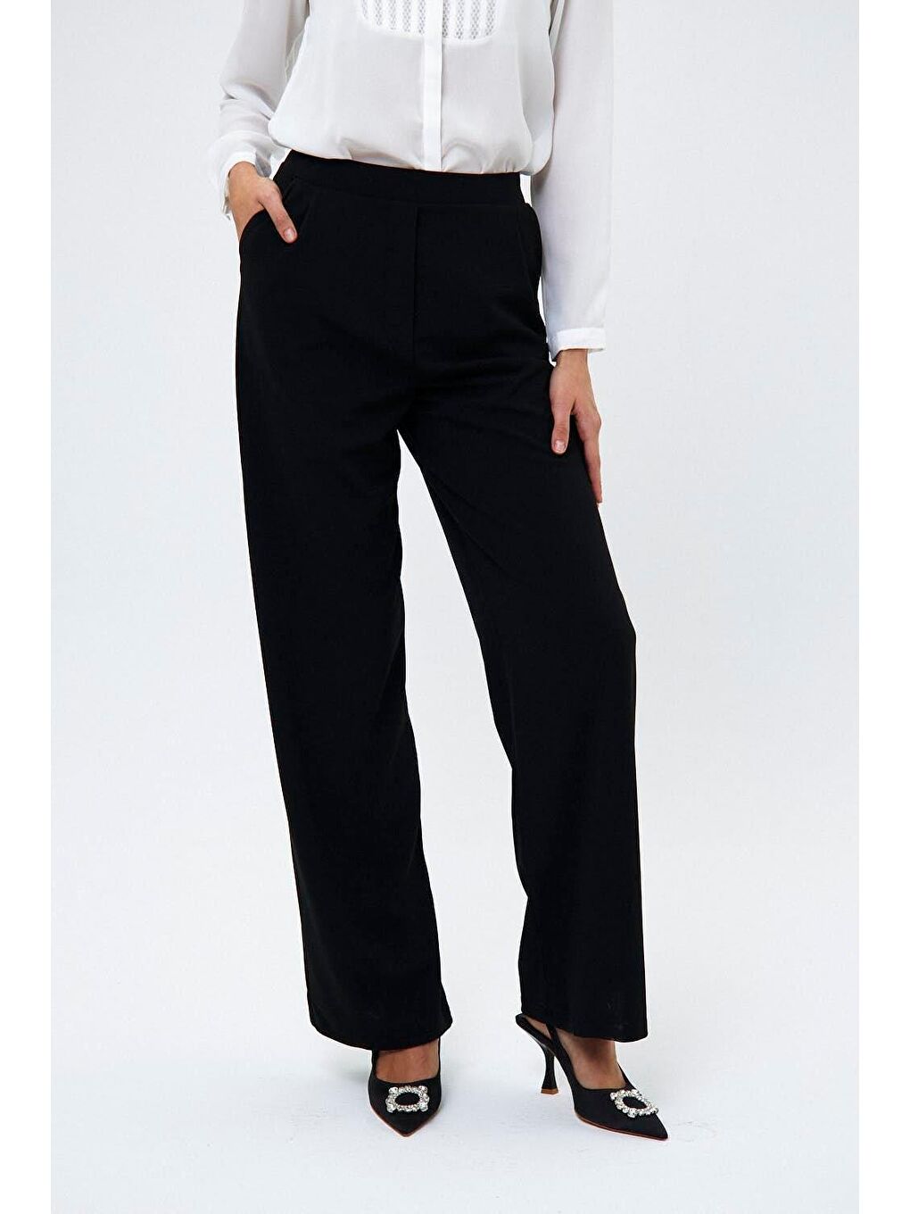 Bel Lastikli Pile Detaylı Siyah Kadın Pantolon-5