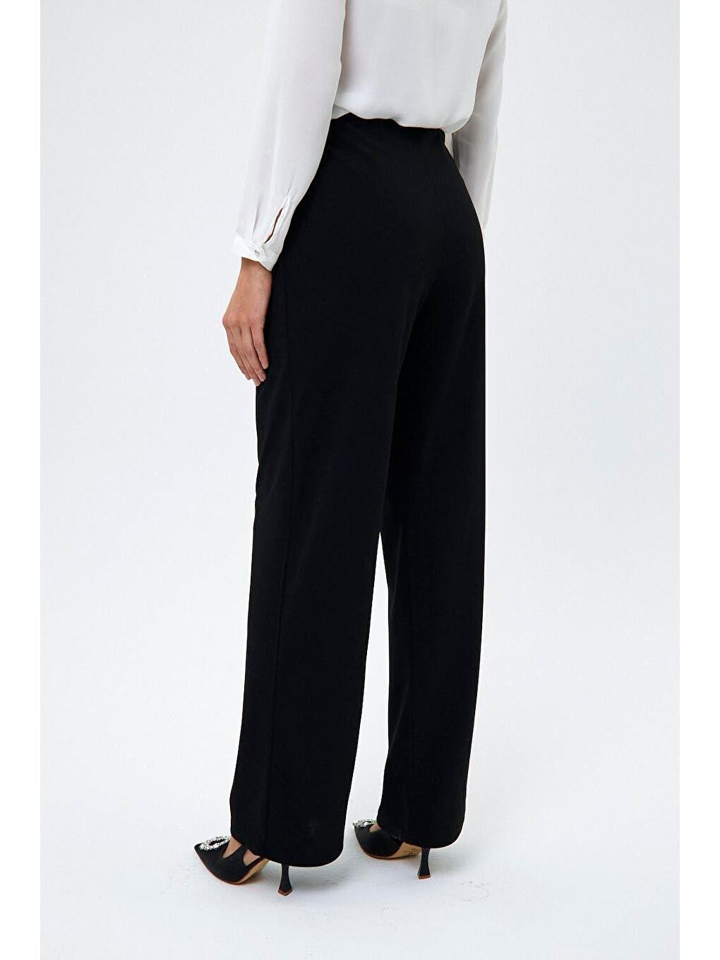 Bel Lastikli Pile Detaylı Siyah Kadın Pantolon-6