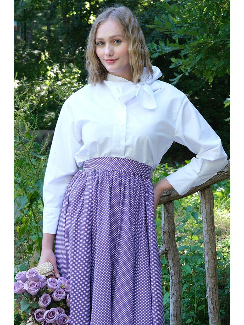 Beyaz Yakası Fiyonklu Gömlek & Mor Puantiyeli Etek Takım-3