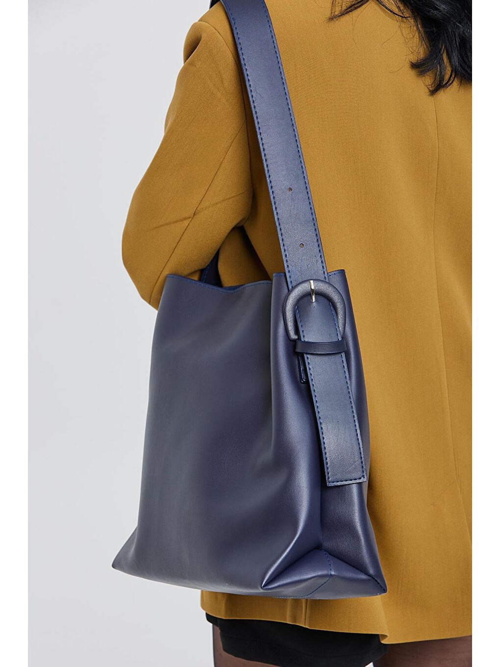 Kemer Detaylı Salaş Mark Kadın Kol Çanta Lacivert-2