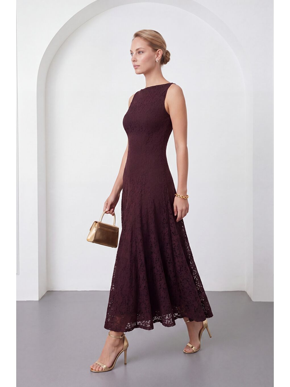 Kadın Kahverengi Bisiklet Yaka Dantelli Uzun Davet Elbisesi-1