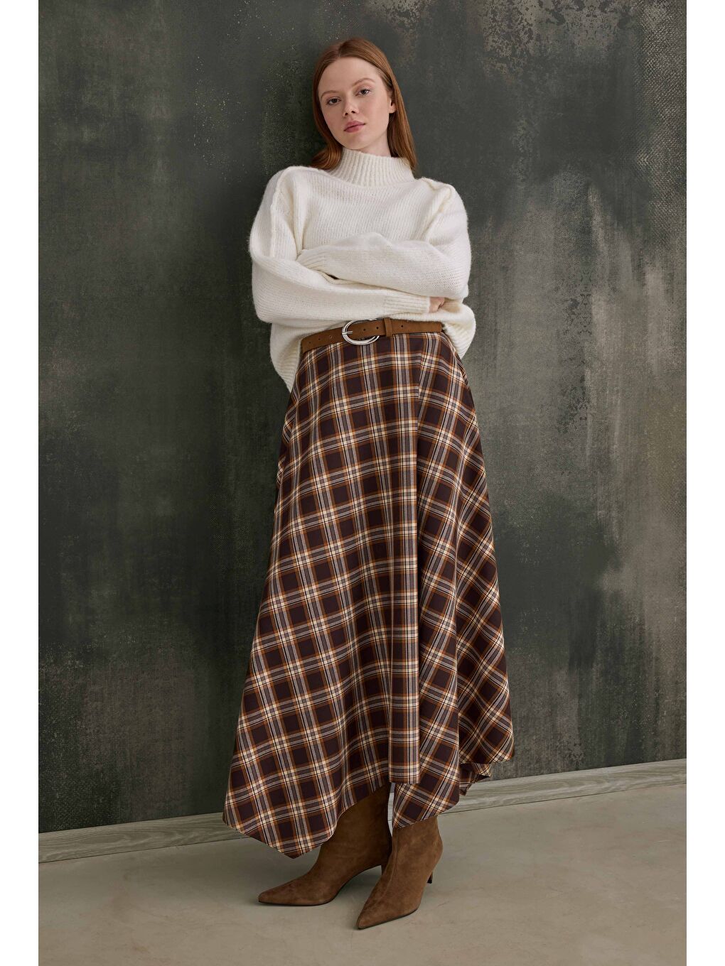 Kahverengi Asimetrik Ekose Etek