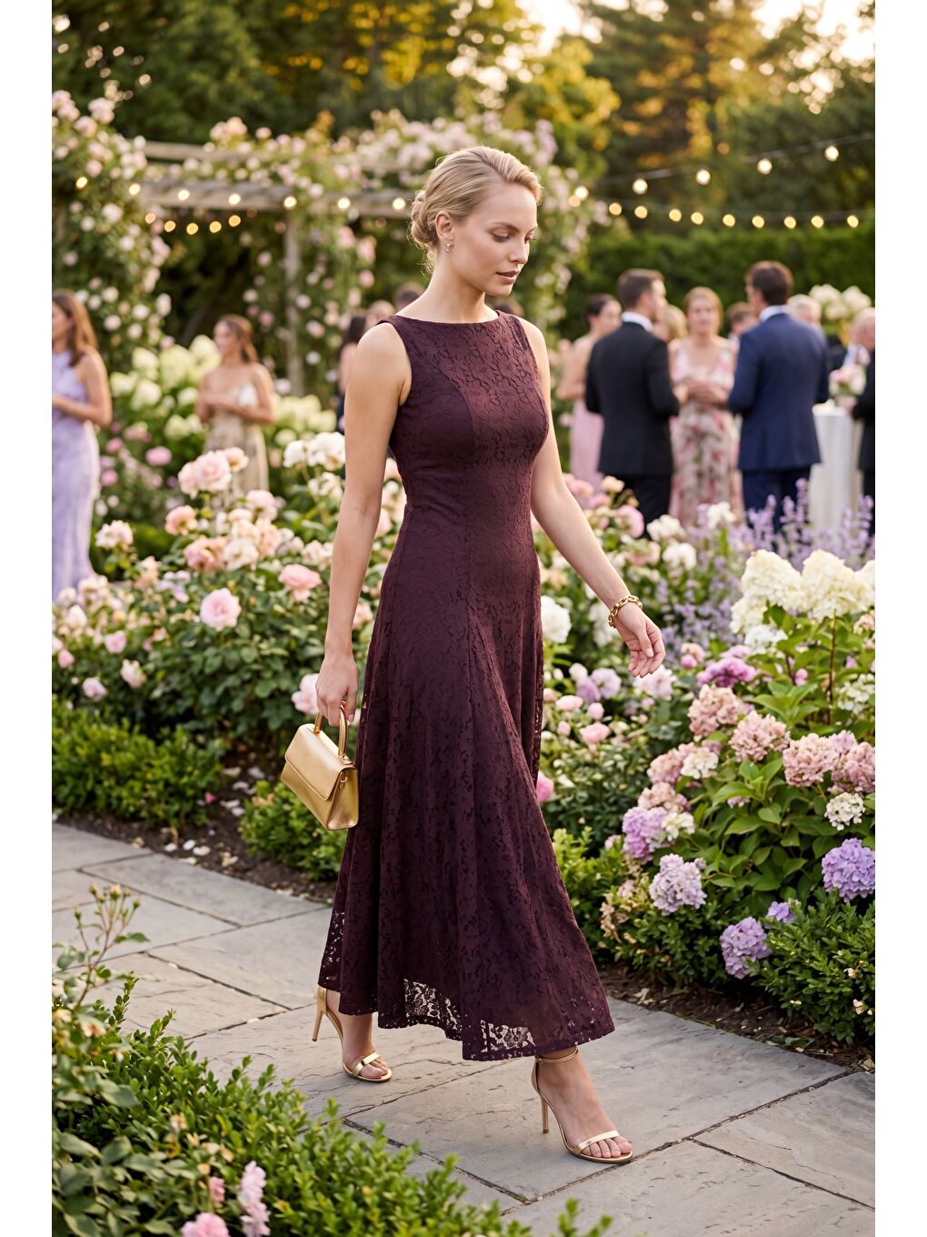 Kadın Kahverengi Bisiklet Yaka Dantelli Uzun Davet Elbisesi-4