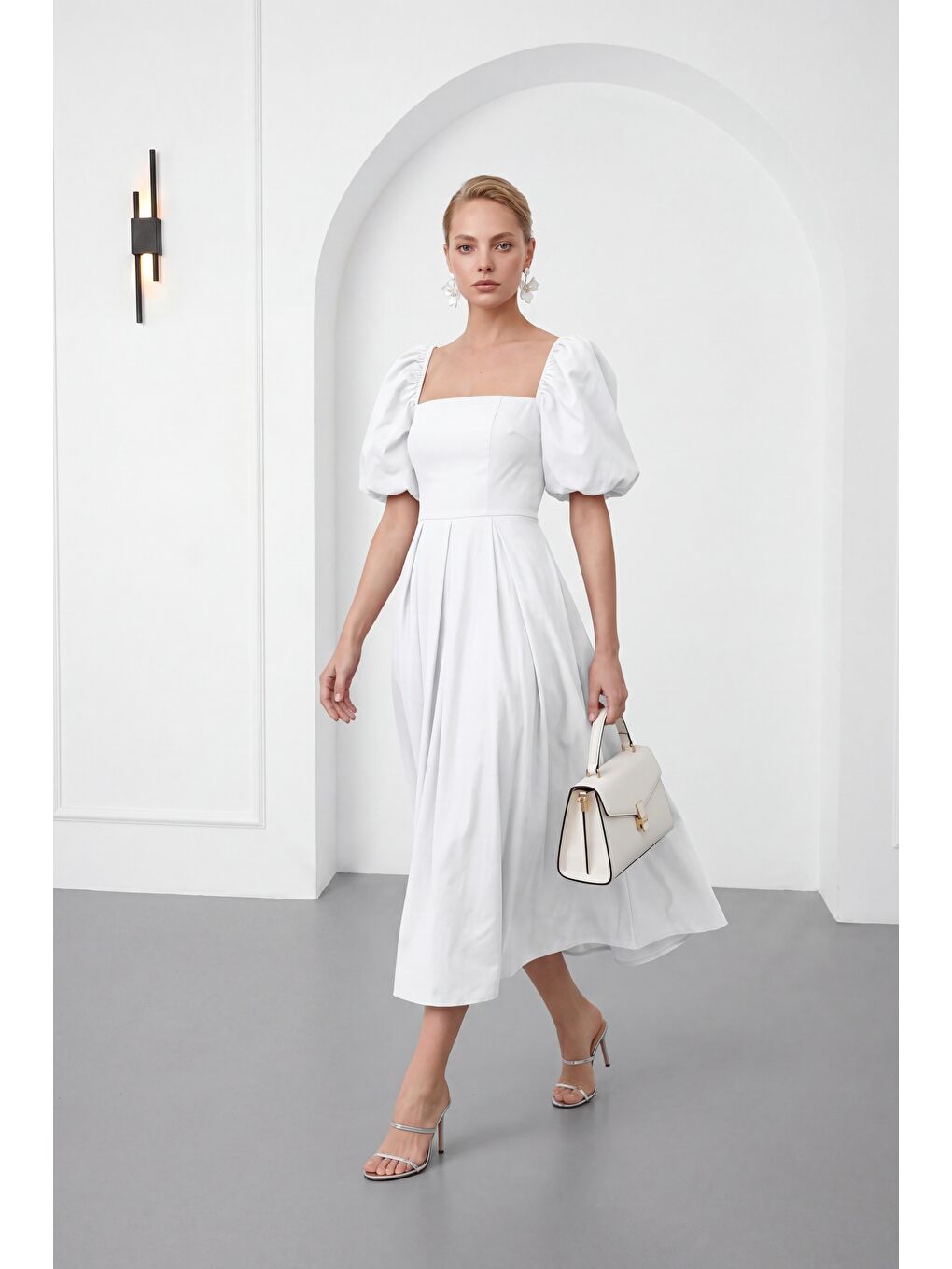 Kadın Beyaz Kare Yaka Balon Kol Midi Davet Elbisesi