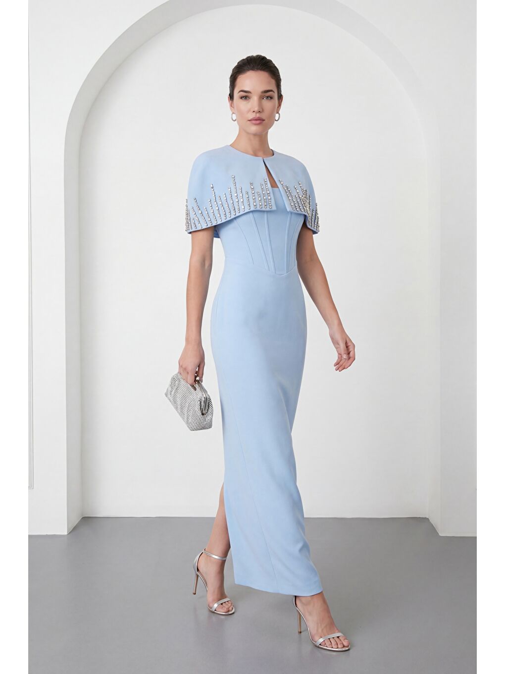 Kadın Bebe Mavi Dar Kalıp Ceketli Taşlı Uzun Söz Nişan Nikah Abiye Elbise