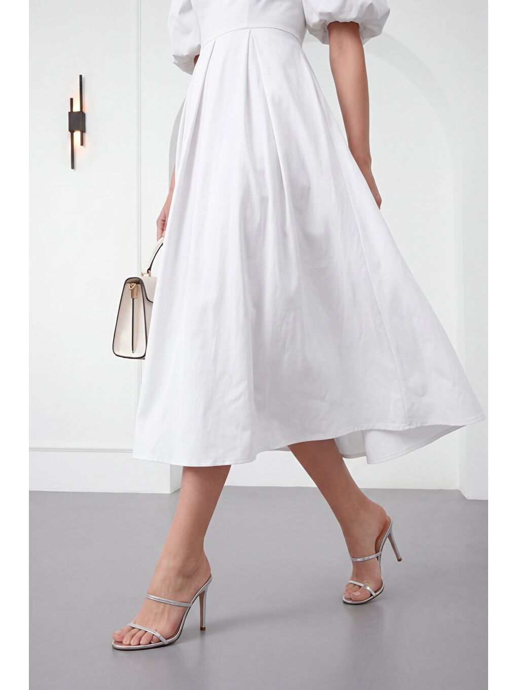 Kadın Beyaz Kare Yaka Balon Kol Midi Davet Elbisesi-3