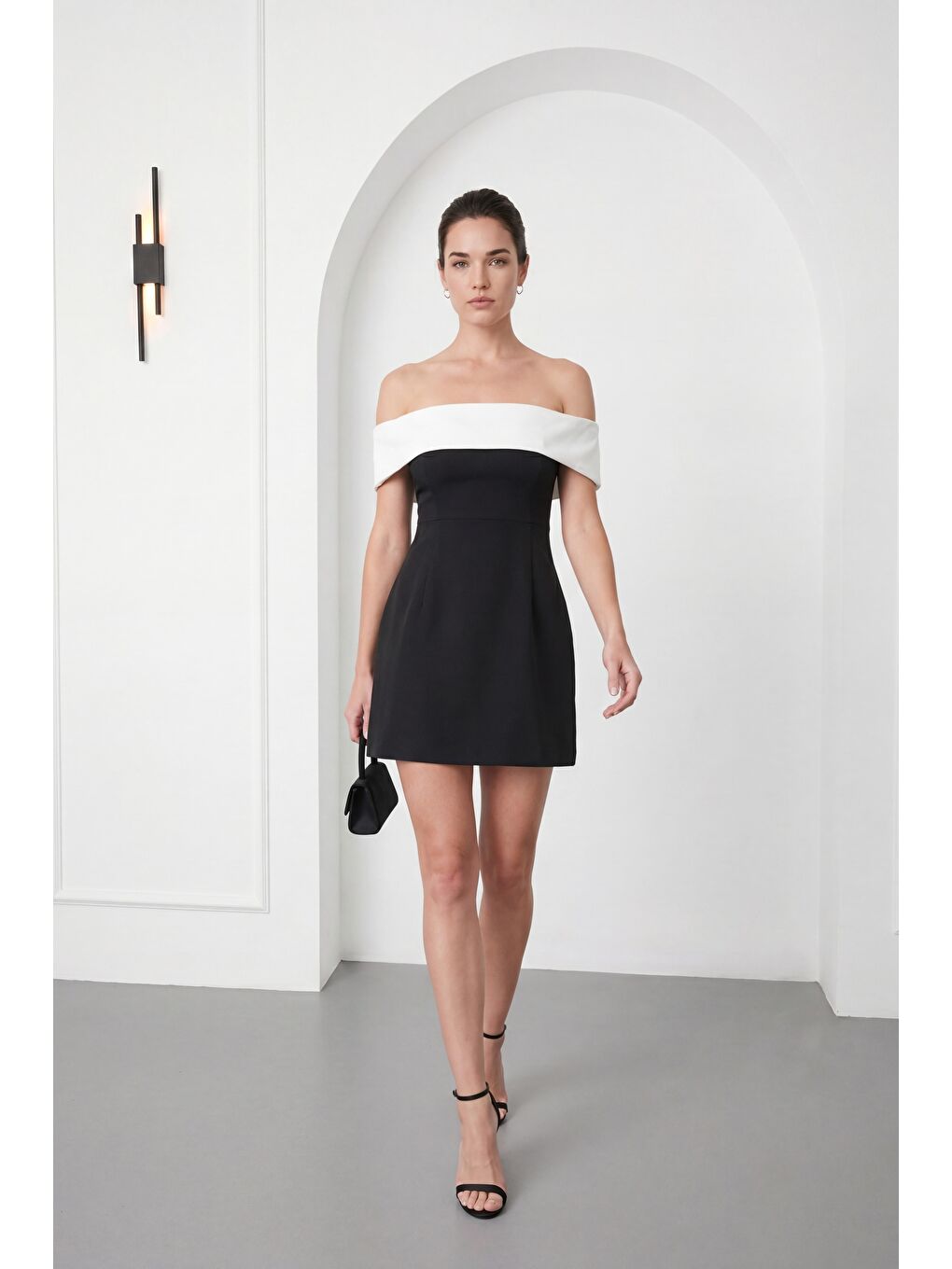 Kadın Siyah Kayık Yaka Mini Davet Elbisesi-1