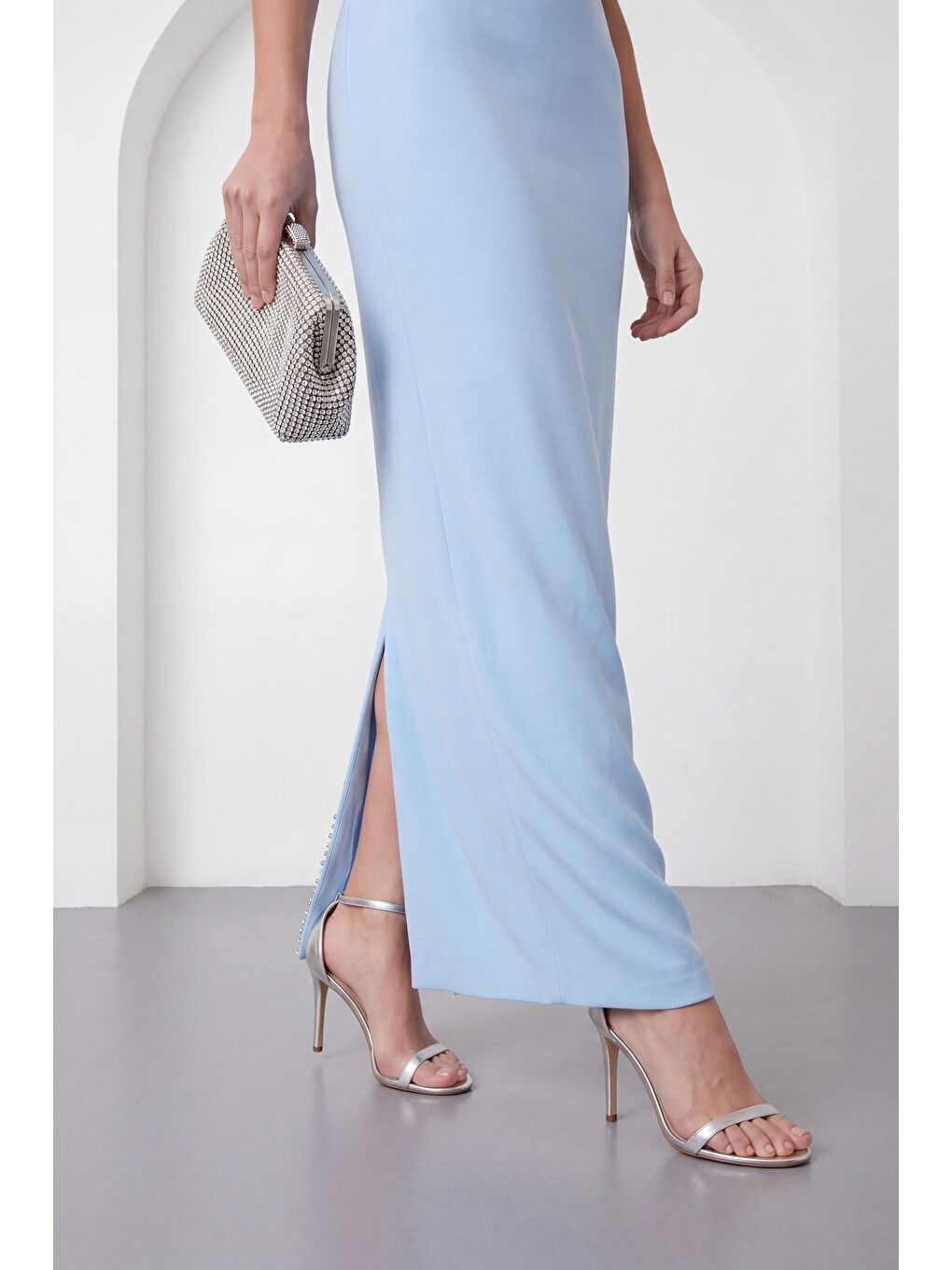 Kadın Bebe Mavi Dar Kalıp Ceketli Taşlı Uzun Söz Nişan Nikah Abiye Elbise-3