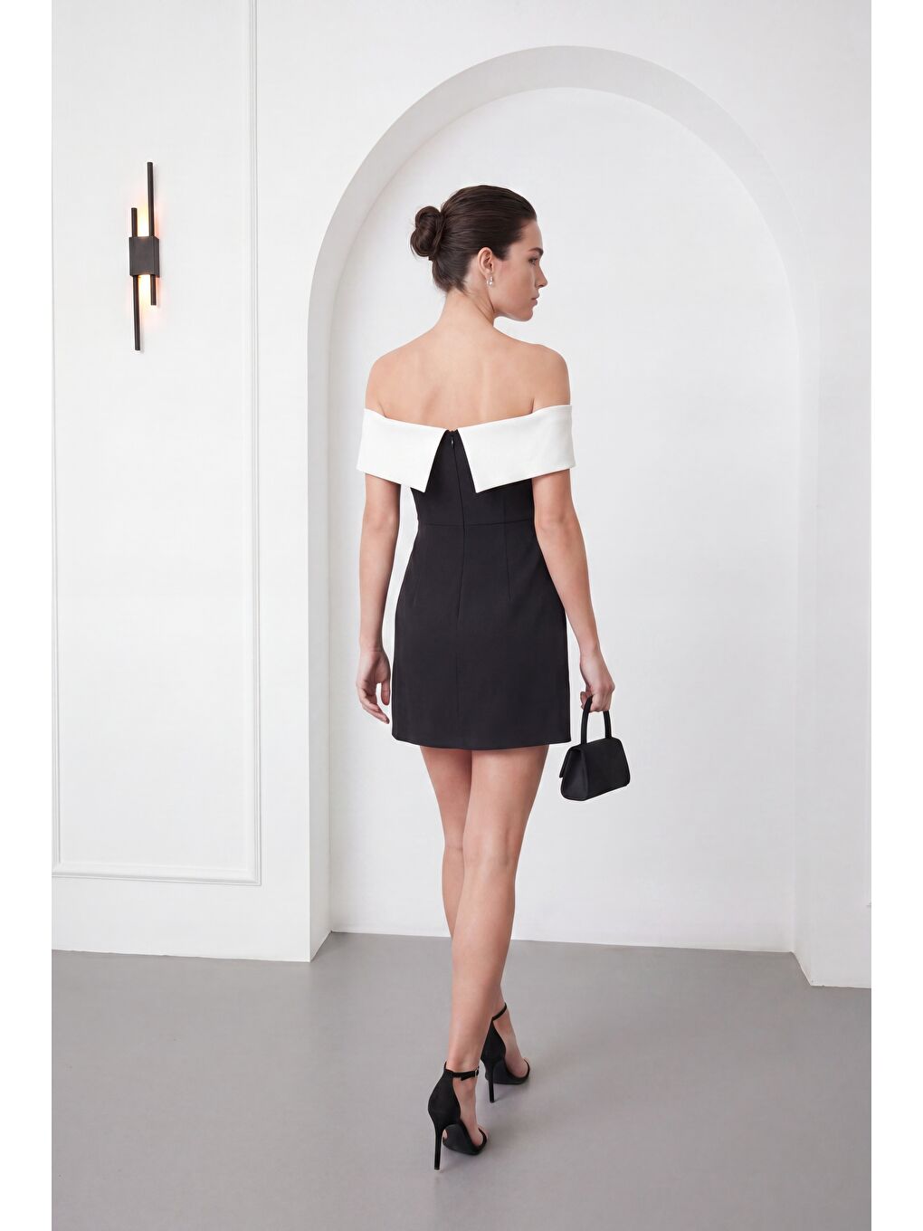 Kadın Siyah Kayık Yaka Mini Davet Elbisesi-4