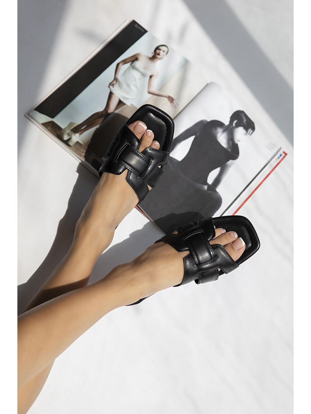 Huxx Kadın Tek Bant Günlük Deri Terlik Siyah