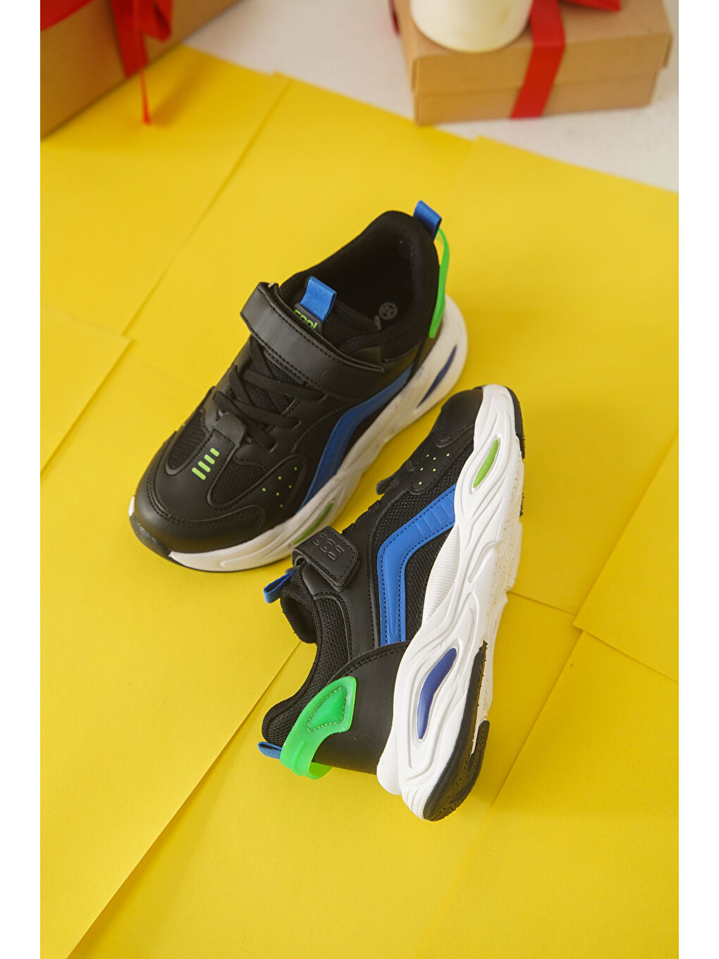 Daxtors Siyah Toti Günlük Ortopedik Cırtlı Çocuk Unisex Spor Ayakkabı